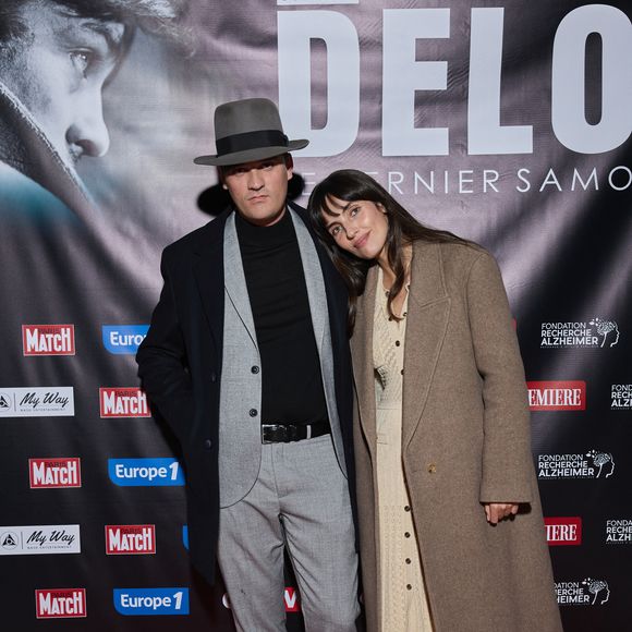 Exclusif - Alain-Fabien Delon et Laura Bensadoun au photocall de la soirée Ciné-concert symphonique "Alain Delon, le dernier Samouraï" au Palais des congrès à Paris le 8 novembre 2024 le jour de son anniversaire.

© Jacovides / Moreau / Bestimage