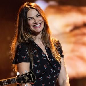 Exclusif - Helena Noguerra pour les surprises de l'enregistrement de l'émission "La Boîte à secrets", présentée par F.Bollaert et diffusée le 16 janvier 2026 sur France 3, dans les studios du Lendit à Saint-Denis, France, le 16 décembre 2025. © Cyril Moreau/Bestimage