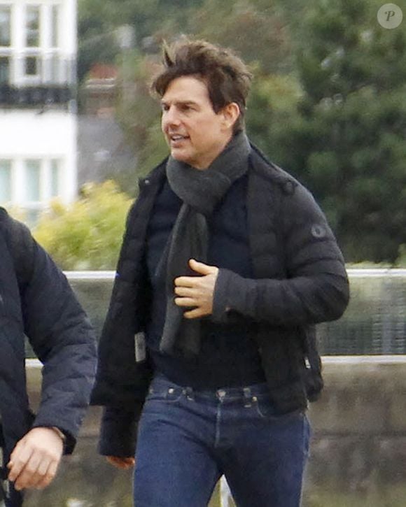 Elle a vu rouge et a dénoncé une info complètement fausse !

Première photo de la star Tom Cruise depuis que son ex-femme Katie Holmes a rendu publique sa nouvelle relation. La starlette a semblé confirmer qu'elle sortait avec l'acteur et musicien américain Jamie Foxx lorsqu'ils ont été pris en photo ensemble sur la plage de Malibu en se tenant la main. Tom est arrivé en hélicoptère à Londres, Angleterre, Royaume-Uni, le 6 septembre 2017. Tom s'est récemment blessé lors du tournage du nouveau volet de la franchise Mission Impossible lorsqu'une cascade a mal tourné. Tom était chaudement emmitouflé en cette froide journée londonienne avec une écharpe et une veste bouffante. Photo by Flynet-SplashNews/ABACAPRESS.COM