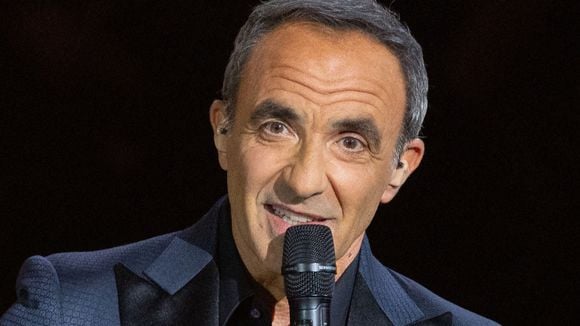 A 56 ans, Nikos Aliagas a adopté une hygiène de vie particulière qui lui permet de travailler beaucoup, tout en gardant la forme