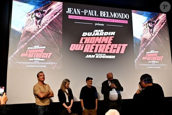 Le 22 octobre dernier sortait au cinéma "L'Homme qui rétrécit", une adaptation du roman culte de Richard Matheson.

Exclusif - Jean Dujardin au cinéma Jean Paul Belmondo à Nice, le 7 octobre 2025.

Photo : Bruno Bebert / Bestimage