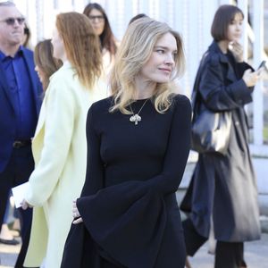 Elle revient aussi sur une précédente grossesse compliquée avec son fils Roman.

Natalia Vodianova aux arrivées au défilé Stella McCartney Collection Femme Prêt-à-Porter Automne/Hiver 2026-2027 lors de la Fashion Week de Paris (PFW) au Grand Manège Jean Caucanas, à Paris, France, le 4 mars 2026. Christophe Aubert/Bestimage