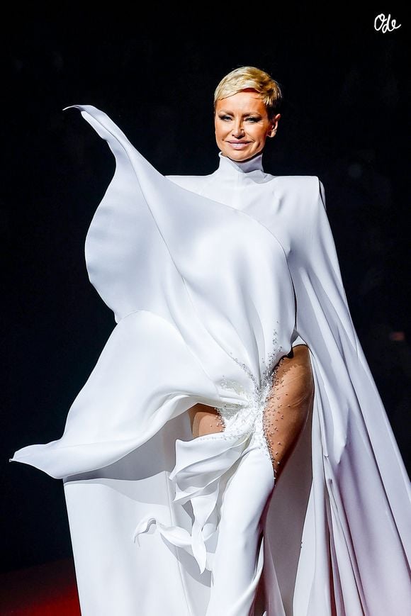 Adriana Karembeu - Défilé Stéphane Rolland "Collection Haute Couture Printemps/Eté 2026" lors de la Fashion Week de Paris, le 27 janvier 2026. 

© Bestimage