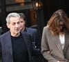 Nicolas Sarkozy a récemment été libéré de prison pour une autre affaire.

Nicolas Sarkozy et sa femme Carla Bruni sortent du restaurant Le Flandrin puis retournent à leur domicile à Paris le lendemain de la sortie de prison de l'ancien président.
Paris, le 11 novembre 2025.