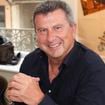 EXCLU Pascal Bataille : Sa vie partagée entre son havre de paix au Cap Ferret et sa colocation parisienne avec son fils Timm