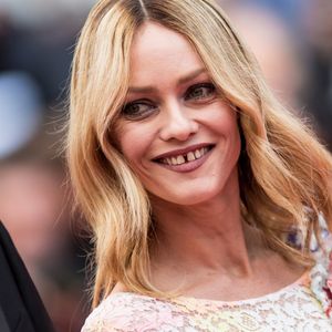 C'est au cours d'un entretien avec "Harper's Bazaar" que la star française a parlé notamment de son rapport au temps qui passe. 

Vanessa Paradis - Montée des marches du film "Café Society" pour l'ouverture du 69ème Festival International du Film de Cannes. Le 11 mai 2016. © Borde-Jacovides-Moreau/Bestimage