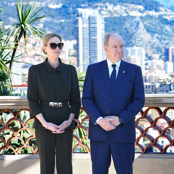 Le prince Albert II de Monaco, sa femme la princesse Charlene et la princesse Caroline de Hanovre ont pu découvrir les travaux d'aménagements réalisés pendant 5 ans au jardin exotique de Monaco avant son ouverture au public le 30 mars.© Bruno Bebert / Bestimage