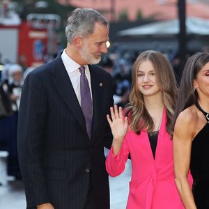 La reine Letizia d'Espagne, la princesse Leonor à leur arrivée au concert de clôture du festival "XXX Musical Week" à Oviedo. Le 27 octobre 2022 ©Europa Press / Bestimage