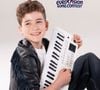 Un piano, une chanson et un rendez-vous que beaucoup rêveraient de vivre à son âge. 

Alec, candidat à l'Eurovision qui représentera la France @Instagram
