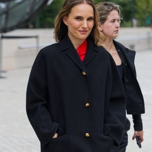 Paris, FRANCE - Natalie Portman a remis les prix LVMH à la Fondation Louis Vuitton à Paris avec la famille Arnault.

©Bestimage