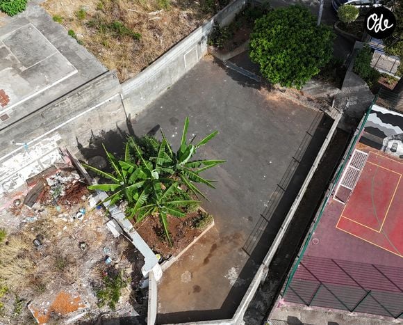 La maison d'enfance de la superstar du football Cristiano Ronaldo dans les collines de Madère a été transformée en parking.© Backgrid UK/ Bestimage