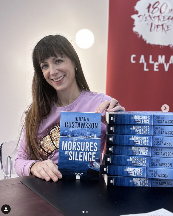 Un désintérêt. Les gens ne souhaitaient pas créer du lien avec moi. Beaucoup de Suédois s’expatrient mais ils reviennent toujours et sont très attachés à leurs traditions. 

Johana Gustawsson auteur des "Morsures du silence"
Instagram