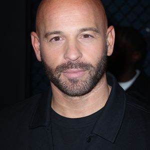 C’est bien loin du milieu du cinéma que Franck Gastambide a débuté sa carrière en devenant maître-chien, un professionnel de la sécurité utilisant un chien.

Franck Gastambide assiste à la première de « La Cage » au Pathé Palace à Paris, en Franc. Photo de Jérôme Dominé/ABACAPRESS.COM