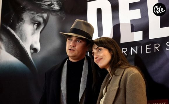 Sa compagne, Laure Bensadoun,

Exclusif - Alain-Fabien Delon et sa compagne Laura Bensadoun au photocall de la soirée Ciné-concert symphonique "Alain Delon, le dernier Samouraï" au Palais des congrès à Paris le 8 novembre 2024 le jour de son anniversaire. © Jacovides / Moreau / Bestimage