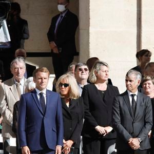 Pierre Vernier, le président de la République française, Emmanuel Macron et sa femme la Première Dame Brigitte Macron, Paul Belmondo et son ex- femme Luana lors de la cérémonie d’hommage national à Jean-Paul Belmondo à l’Hôtel des Invalides à Paris, France, le 9 septembre 2021. © Christophe Aubert  via Bestimage