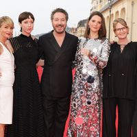 Une célèbre comédienne annonce sa grossesse en plein JT, son compagnon travaille aussi dans le cinéma