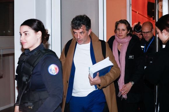 Procès de Stéphane Plaza : L'animateur sort du tribunal correctionnel de Paris après le réquisitoire : Une peine de 18 mois de prison avec sursis et 10 000 euros d’amende a été requise à son encontre le 9 janvier 2024.

© Christophe Clovis / Bestimage