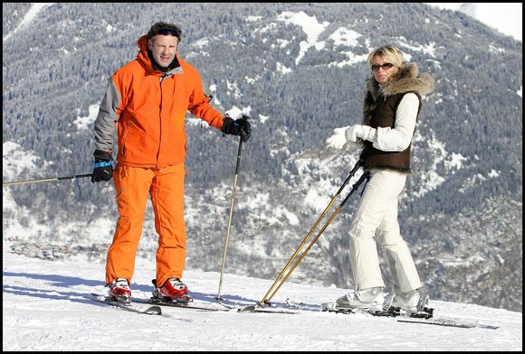 Archive - pierre sled sophie davant - ski © Guillaume Gaffiot/Bestimage