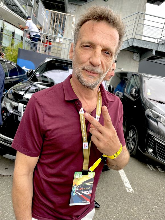 Mathieu Kassovitz - Les célébrités sur le circuit des 24 Heures du Mans quelques heures avant le départ de la course le 14 juin 2025.
© Fabien Faure / Bestimage