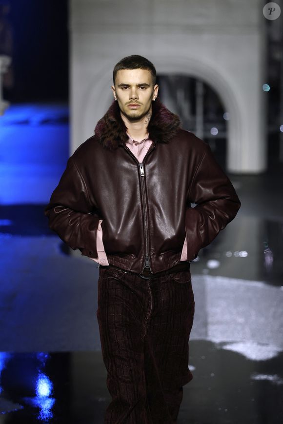 Romeo Beckham - Défilé Burberry "Collection Prêt-à-Porter Automne/Hiver 2026-2027" lors de la Fashion Week de Londres (LFW), le 23 février 2026.