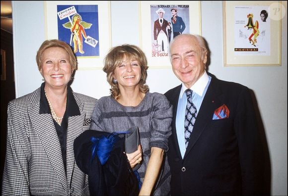 Gérard Lanvin et sa femme Jennifer après la générale de la pièce de théâtre Pièces détachées en 1989.

AGENCE / BESTIMAGE