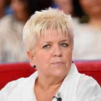 On dit d'elle qu’elle est "prétentieuse et indifférente aux autres " : Mimie Mathy brise le silence sur ces étiquettes