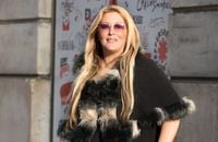 Loana Petrucciani arrive chez Europe 1 pour une interview à Paris