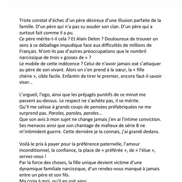 Anouchka Delon, Instagram