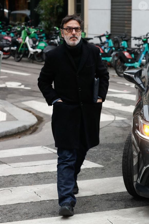 Yvan Attal - Arrivées aux obsèques de Niels Arestrup à l'Église Saint-Roch à Paris. Le 10 décembre 2024
© Christophe Clovis / Bestimage