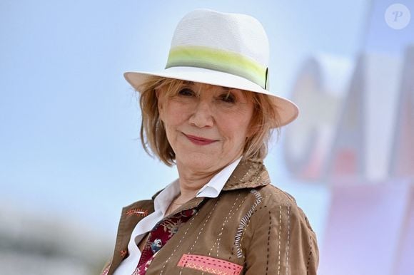 Marie-Anne Chazel participe au photocall de Broceliande lors du 7ème Festival International de Cannes le 07 avril 2024 à Cannes, France. Photo by Franck Castel/ABACAPRESS.COM