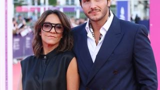 Florence Foresti et son compagnon Alexandre Kominek en vacances : ils retrouvent Vitaa dans un restaurant de bord de mer de Hyères