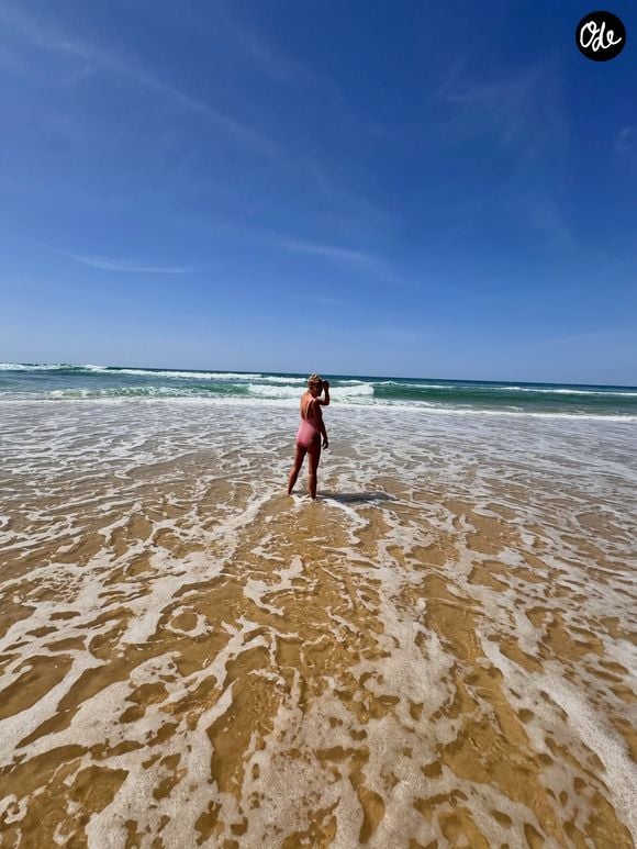 L'heure des vacances a sonné pour Élodie Gossuin, son mari Bertrand et leur quatre enfants