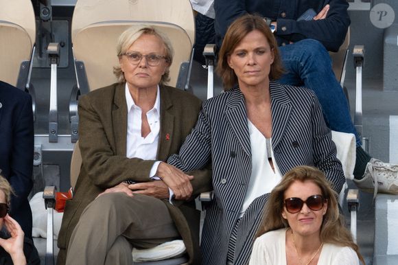 Muriel Robin et son épouse Anne Le Nen assistent au tournoi de Roland Garros 2025 le 8 juin 2025 à Paris, France. Photo by Laurent Zabulon/ABACAPRESS.COM