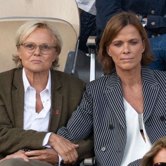 Muriel Robin et son épouse Anne Le Nen assistent au tournoi de Roland Garros 2025 le 8 juin 2025 à Paris, France. Photo by Laurent Zabulon/ABACAPRESS.COM