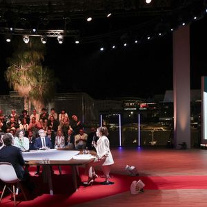 Et d'ajouter : "Il ne peut pas faire la leçon à tout le monde chaque semaine sur le plateau et être en faute".

Exclusif - Jean Imbert, Lea Salamé, Paul de Saint Sernin, Malou Khebizi, Agathe Riedinger, Christophe Dechavanne, Pierre Lescure, Charlotte Dhenaux, Pierre-Antoine Capton, Philippe Caverivière sur le plateau de l'émission "Quelle Epoque!" lors du 77ème Festival International du Film de Cannes le 18 mai 2024. © Jack Tribeca / Bestimage
