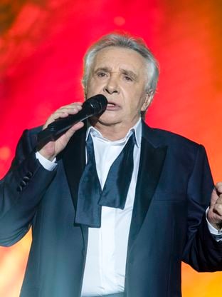 La ville où vit Michel Sardou dans le sud, est au coeur de l’actualité