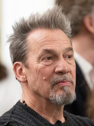 Florent Pagny donne des nouvelles de son état, "j'ai fait des contrôles hier"