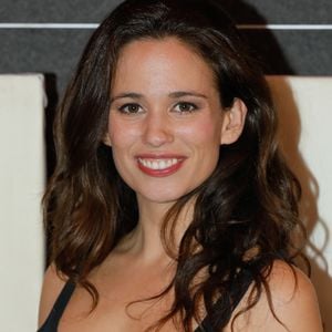 "J’en profite pour me dévoiler un peu plus et vous présenter @lavillelambert… On ouvre les portes de notre maison sanctuaire, pour accueillir des stages, des séminaires, des formations autour du soin, de la nature et du développement personnel justement"

Lucie Lucas - Avant-première du film 'Marcher sur l'eau", premier long métrage cinéma réalisé par A. Maïga au Mk2 Odéon à Paris, France, le 8 novembre 2021. © Christophe Clovis/Bestimage