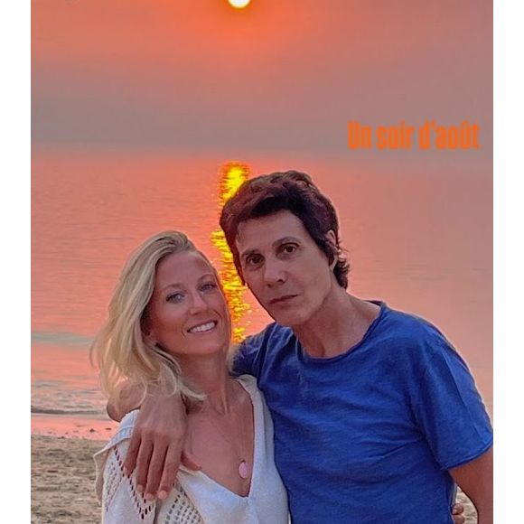 Jean-Luc Lahaye dévoile une photo de lui avec sa femme Paola, de 41 ans sa cadette, dans un cadre idyllique le dimanche 10 août 2025 sur Instagram.
Crédit : Instagram/jeanluclahaye.officiel