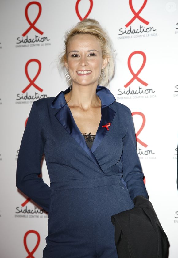 Ses quatre enfants sont au courant de cette histoire, abordée lors d’une discussion sur la vie amoureuse passée des parents.

Elodie Gossuin - Soirée de lancement du Sidaction 2019 à la salle Wagram à Paris, le 18 mars 2019. © Marc Ausset-Lacroix/Bestimage