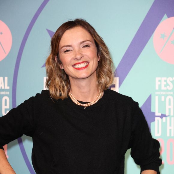 Isabelle Ithurburu - Arrivées à la cérémonie d'ouverture du 27e Festival International du Film de Comédie de l'Alpe d'Huez le 15 janvier 2024. © Dominique Jacovides/Bestimage