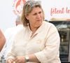Elle est par exemple restée très proche d'un ancien candidat de l'année dernière comme elle s'en réjouit en interview.

Les Chefs à Saint-Tropez fêtent les producteurs - Démonstration culinaire avec La Cheffe Stéphanie Le Quellec - La Scène - Paris et Les Candidats Quentin Maufrais et Jorick Dorignac - TopChef 2024, le 6 mai 2024, place des Lices à Saint-Tropez.

Photo : Stéphanie Le Quellec - La Scène - Paris © Jean-Marc Lhomer/Bestimage