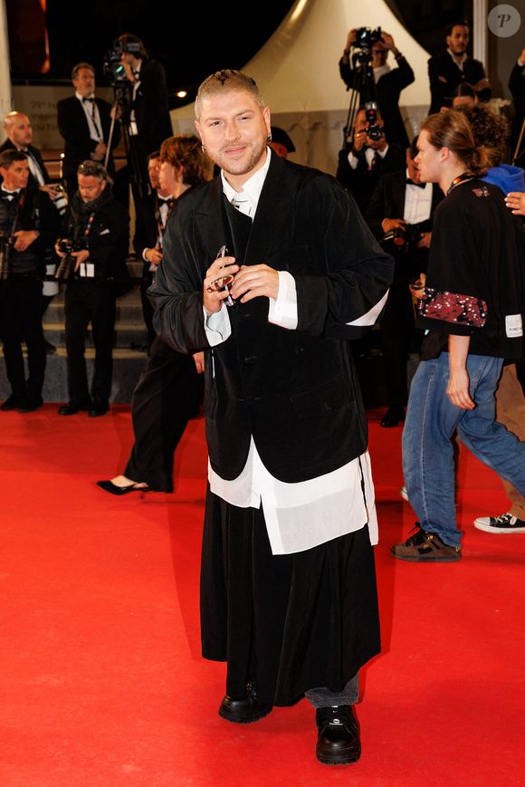 Mosimann - Montée des marches du film " Sanguine " lors du 79ème Festival International du Film de Cannes, le 14 mai 2026. © Jacovides-Moreau / Bestimage
|M - Montée des marches du film " Sanguine " lors du 79ème Festival International du Film de Cannes