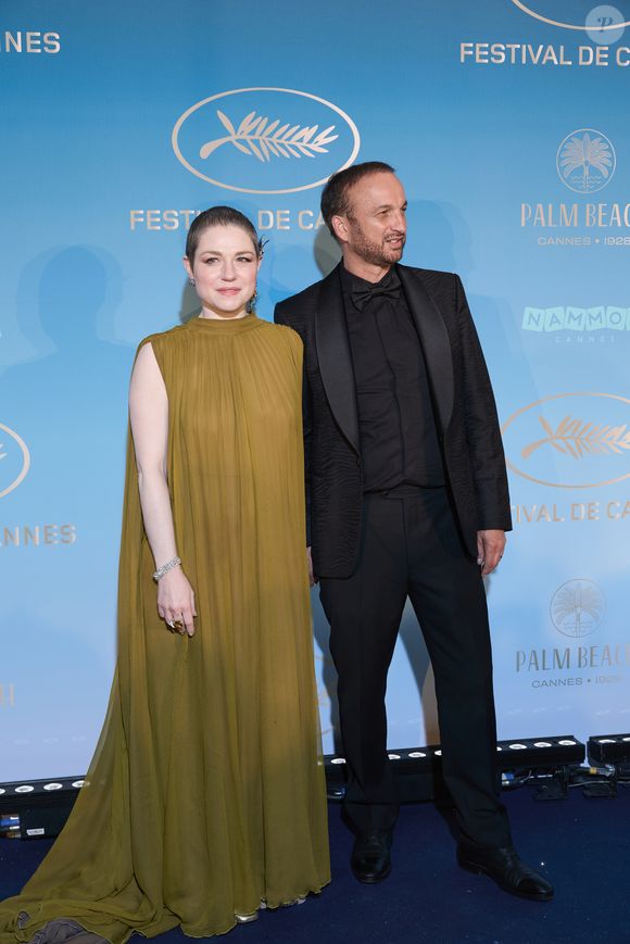 Emilie Dequenne et son mari Michel Ferracci - Photocall du dîner d'ouverture du 77ème Festival International du Film de Cannes, au Carlton. Le 14 mai 2024
© Borde-Jacovides-Moreau / Bestimage