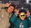 De son côté, Peter, "le petit fan le plus heureux du monde" selon les dires de sa mère, a pu prendre une photo amusante avec Gaten Matarazzo, qui joue Dustin Henderson.

Faustine Bollaert avec ses enfants Abbie et Peter à la People Convention pour rencontrer les stars de "Stranger Things" à au Parc des expositions de Villepinte à Paris le dimanche 29 mars 2026.