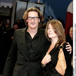 Ils ont été mariés de 1991 à 1996

Frédéric Beigbeder et sa femme Diane à la projection du film Birth – 30ᵉ Festival du Film Américain de Deauville – France Féminin Lunettes « plan américain ».
RINDOFF-BORDE / BESTIMAGE