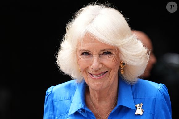 La reine Camilla se rend au Battersea Dogs and Cats Home pour inaugurer le « Dog Garden » de la Royal Horticultural Society (RHS) et de BBC Radio 2, à Londres, au Royaume-Uni, le 14 juillet 2025.

Photo : Aaron Chown/WPA-Pool