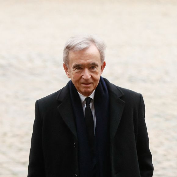 En 1999, Bernard Arnault a officiellement intégré le mythique Château d’Yquem au groupe LVMH, même si l’opération avait débuté dès 1996 selon Les Echos. 

Exclusif - Bernard Arnault - Obsèques de Yvon Gattaz (ancien président du Conseil national du patronat français (CNPF), l'ancêtre du MEDEF) en la Cathédrale Saint-Louis-des-Invalides à Paris. © Christophe Clovis/Bestimage