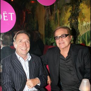 Pascal Sevran et Orlando lors du vernissage de "Histoire de..." au Banana Café

BALDINI / BESTIMAGE