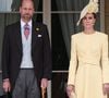 C’est une décision lourde de sens si le prince William décide de continuer dans cette voie.
Le prince et la princesse de Galles se tiennent en haut des marches du jardin avant le début de la Royal Garden Party au palais de Buckingham, Londres, Royaume-Uni. Photo par Aaron Chown/PA Wire/ABACAPRESS.COM